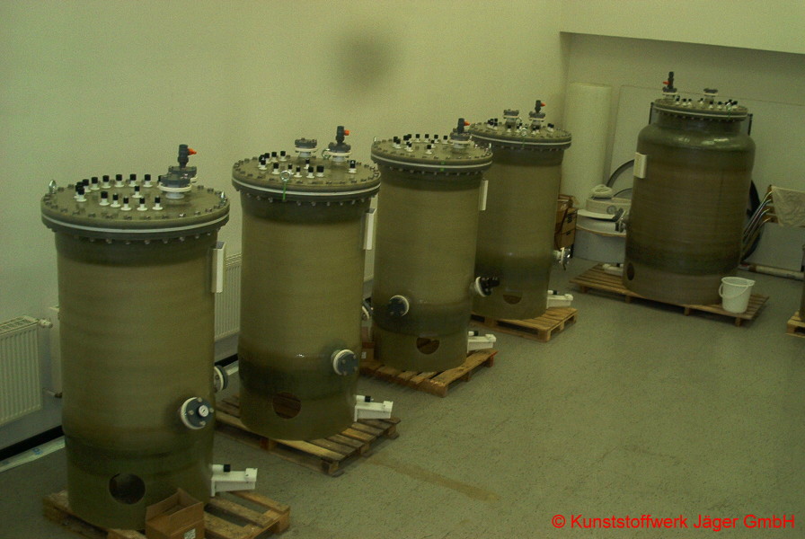 High purity tank made of PE-FRP